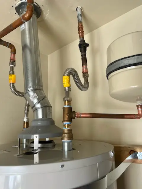 Water heater installation and plumbing repair in Holmes Foster